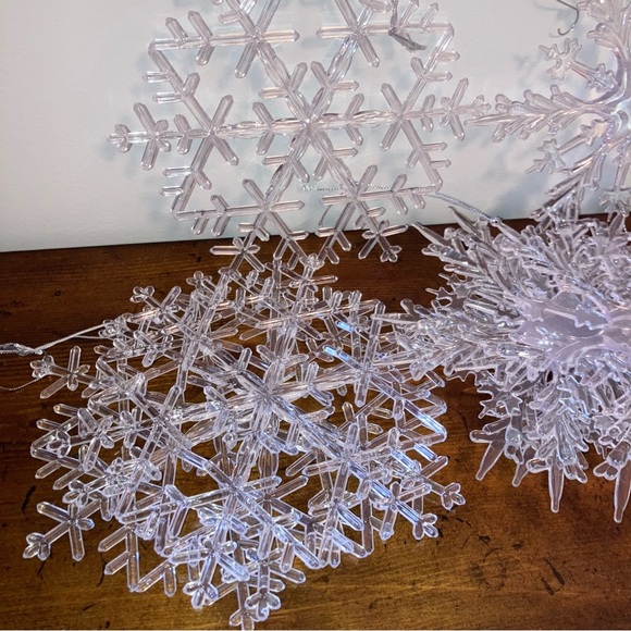 (Free w/ Bundle) Lot of Christmas Ornaments /Decorations (52 Pieces) - Picture 3 of 9